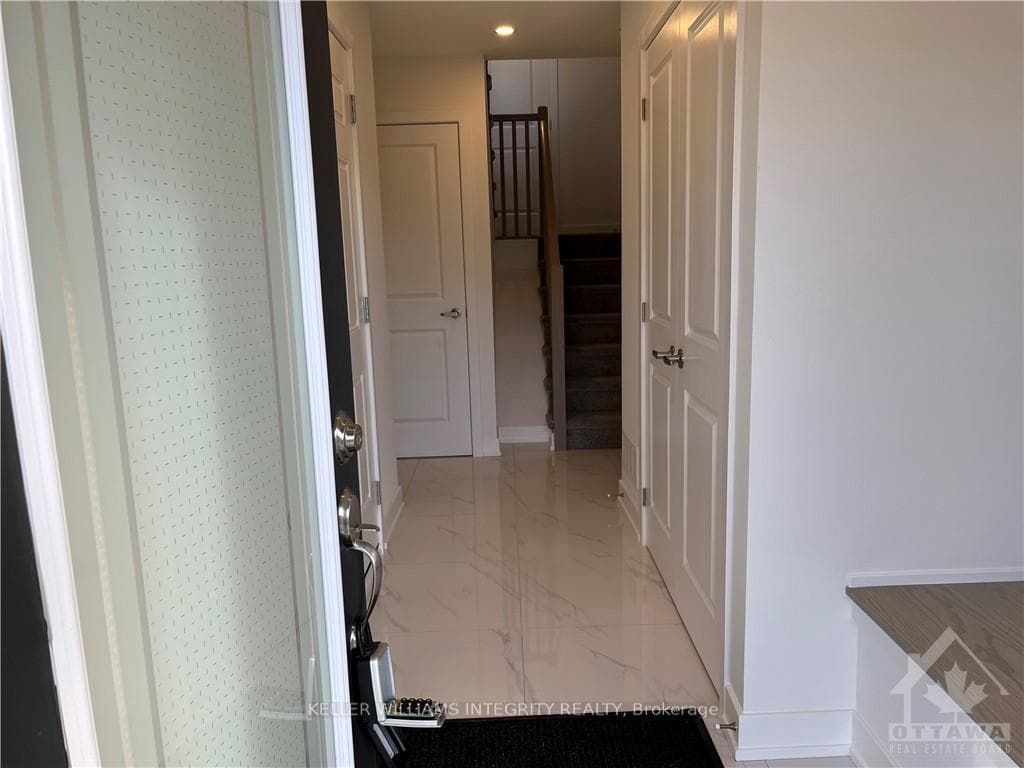 552 TAHOE Heights photo 2