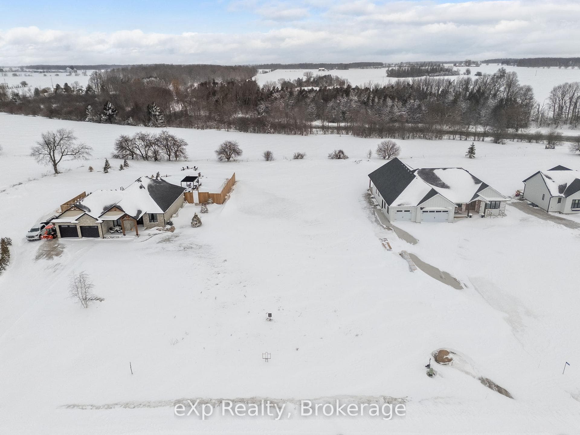 43712 ADELAIDE Street photo 9