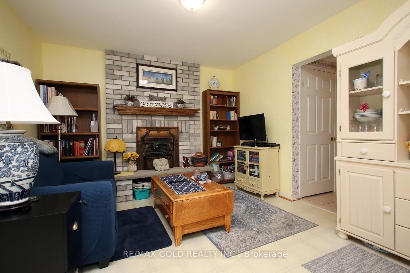 65 Cheviot Crescent photo 4