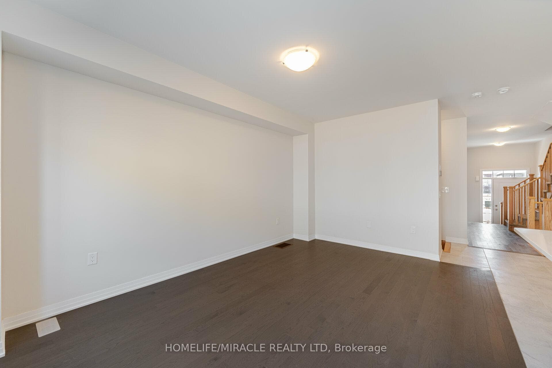 138 waters Way photo 17