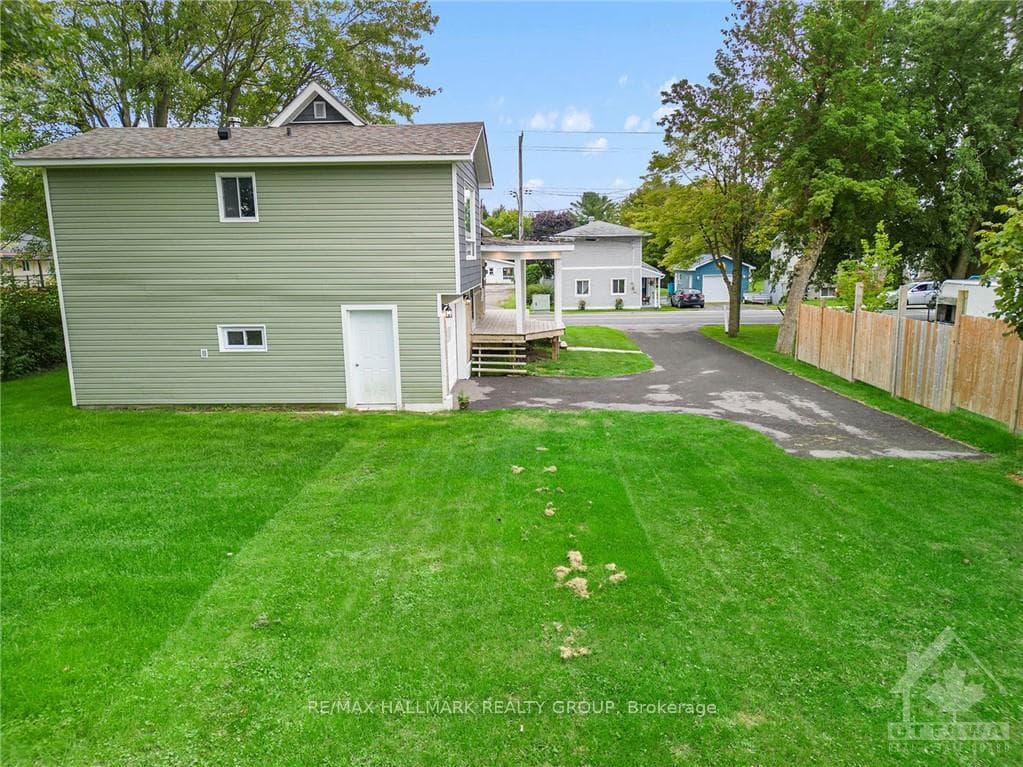915 LACROIX Road photo 26