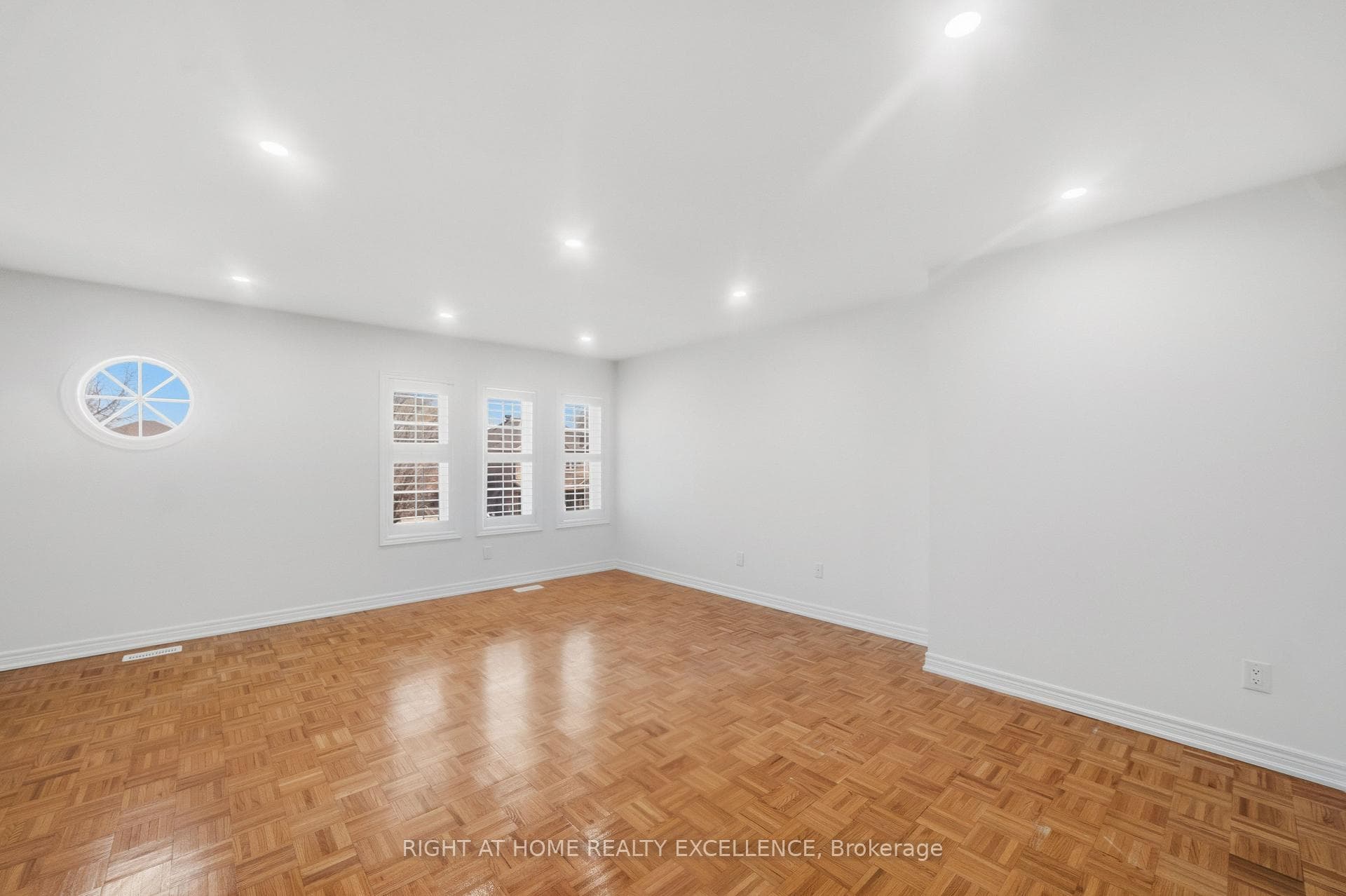 16 Whitford Court photo 16