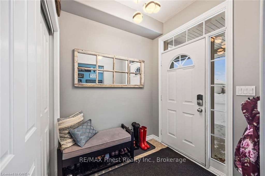 422 COOKE Crescent photo 3