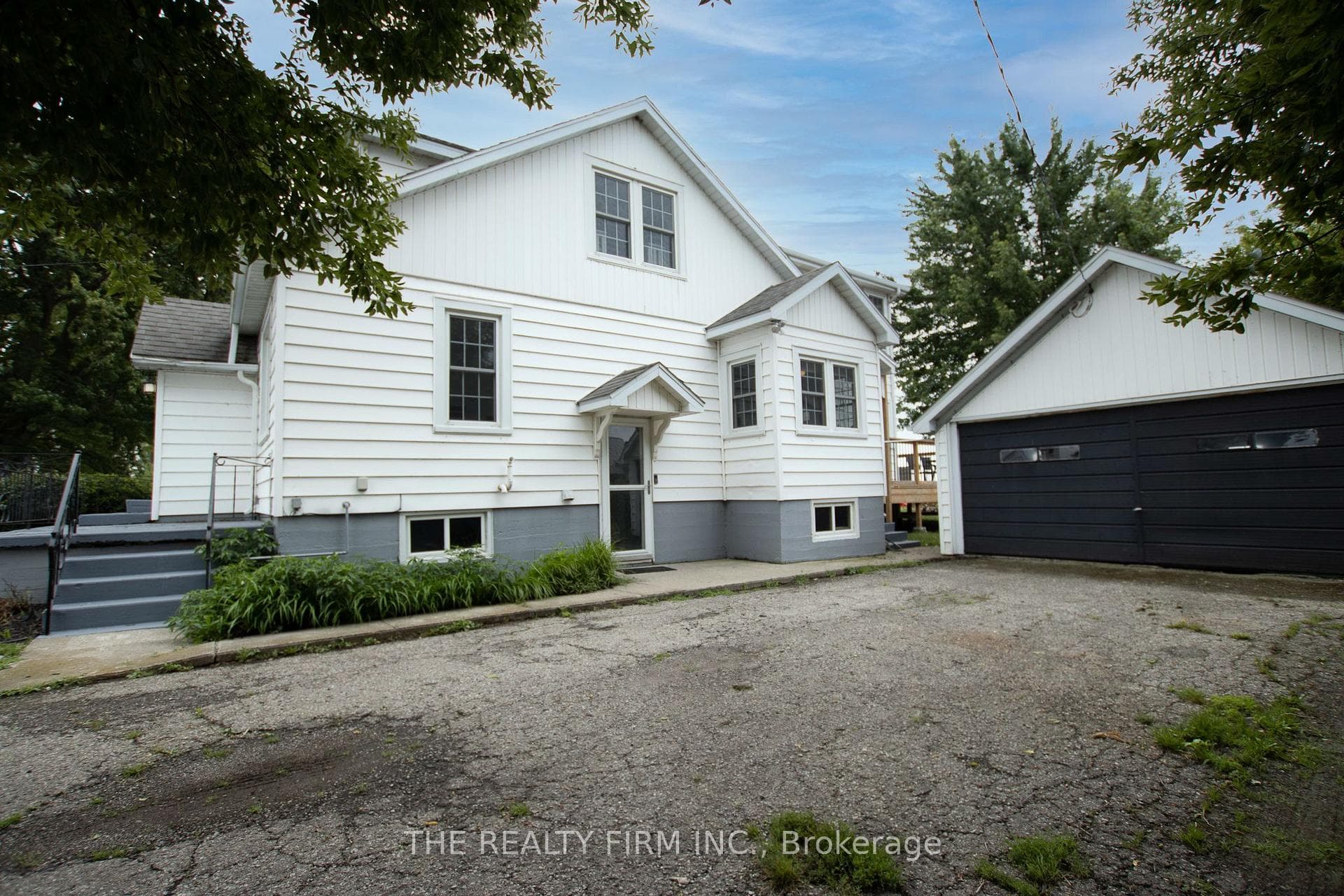 18378 Erie Shore Drive photo 5