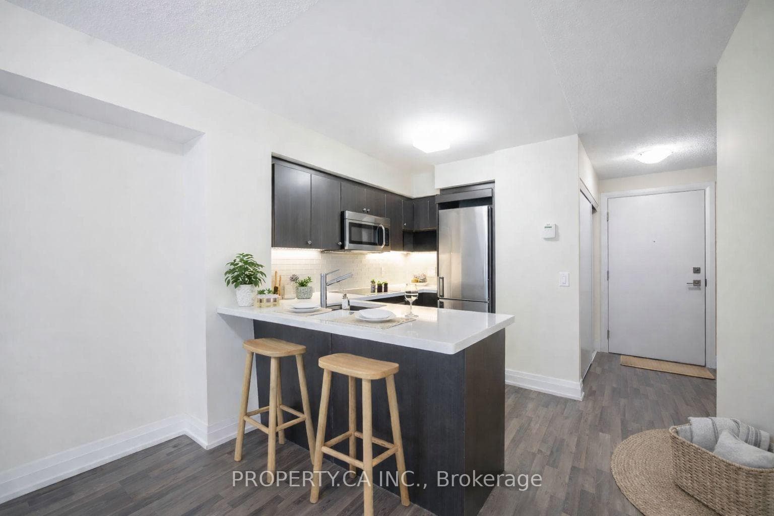 565 Wilson Avenue Unit W317 photo 4