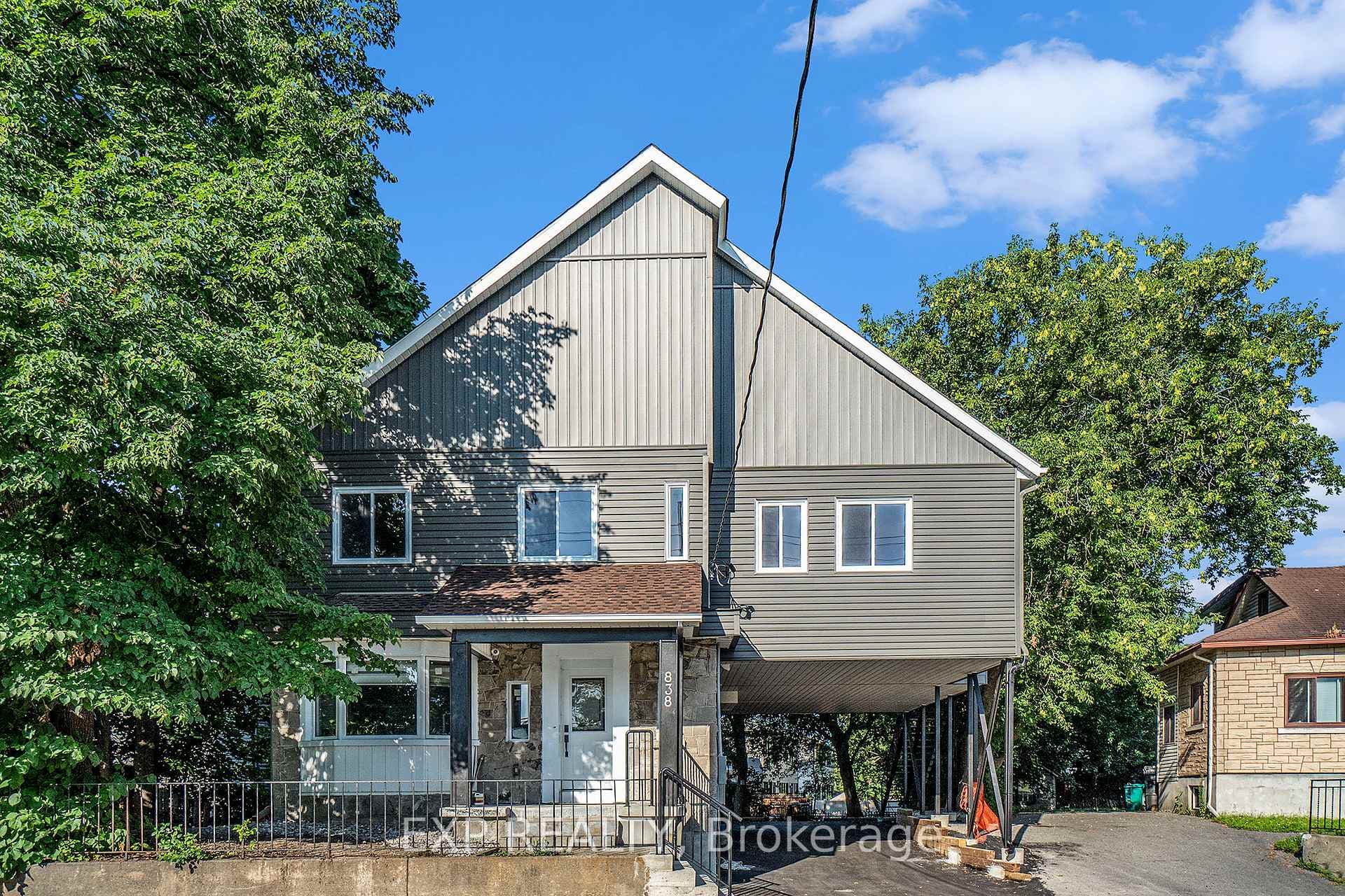 838 St. Laurent Boulevard Unit 3 photo 1