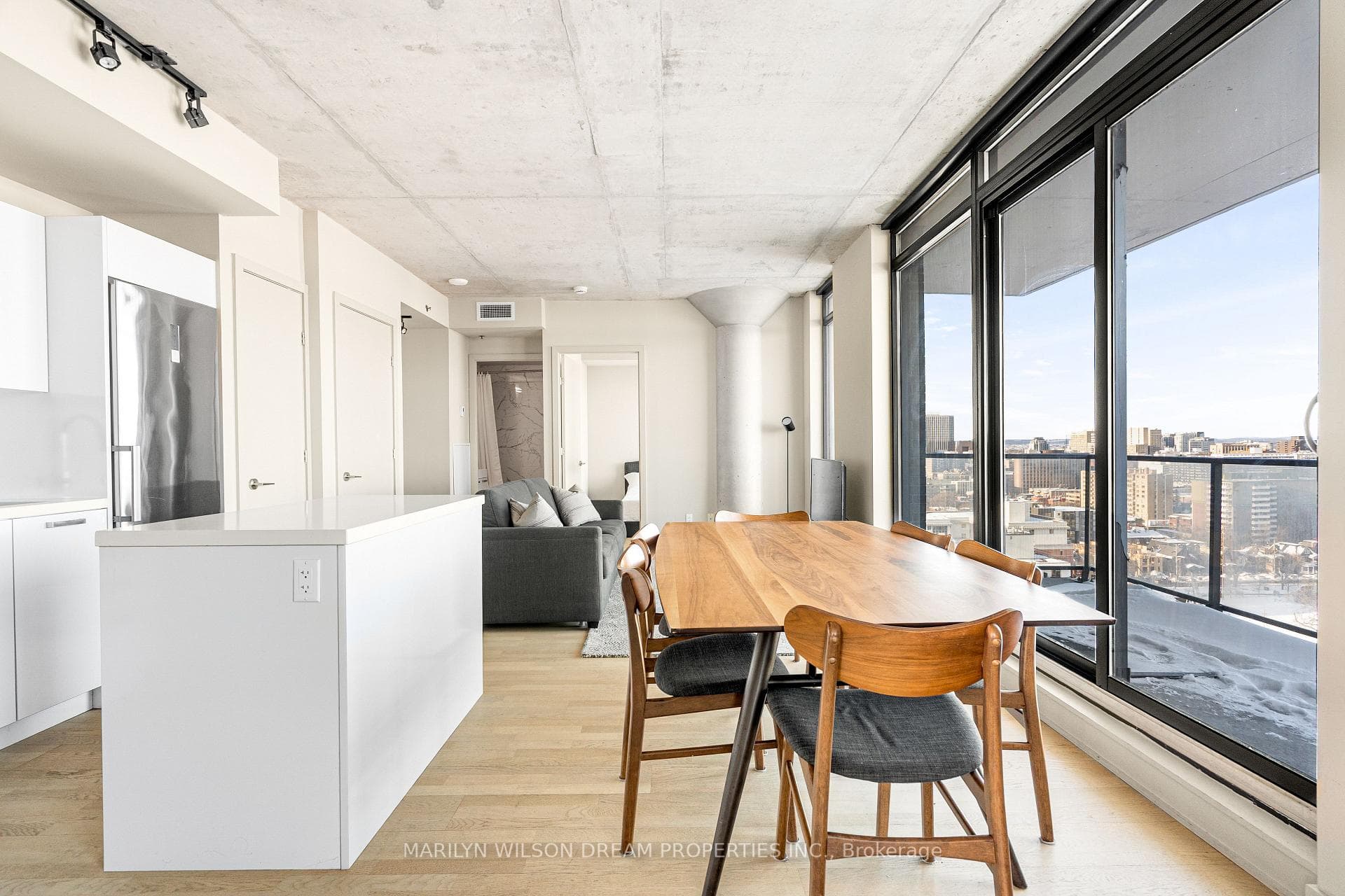 203 Catherine Street Unit 1701 photo 12