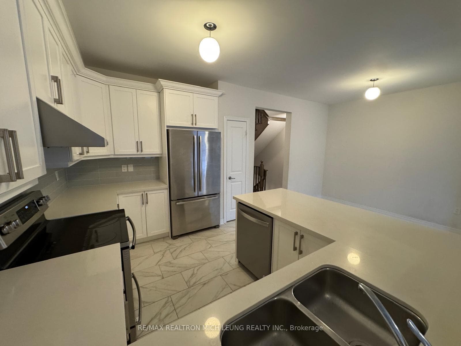 7 Hilts Drive photo 10