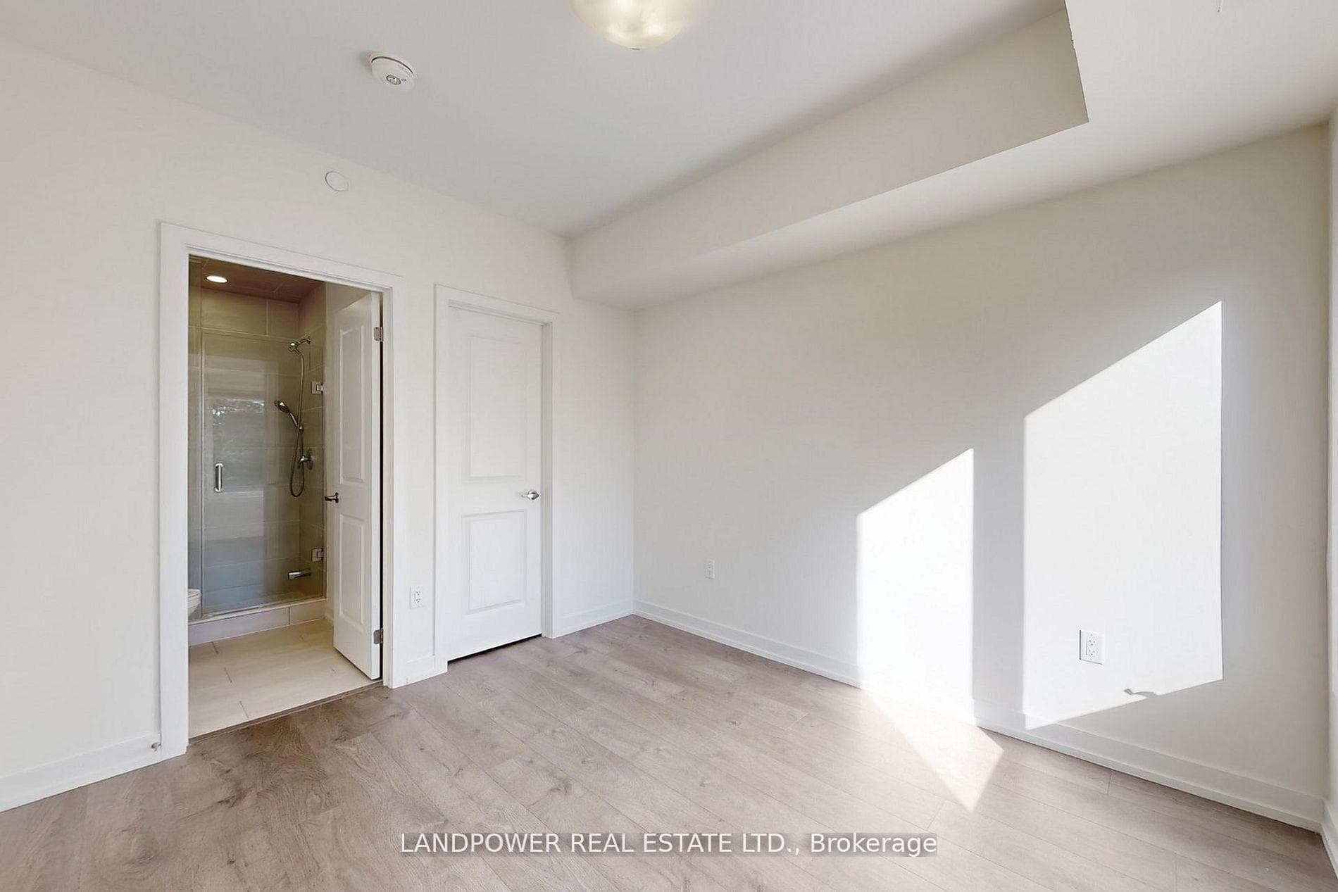 60 Elizabeth Street Unit 3305 photo 25