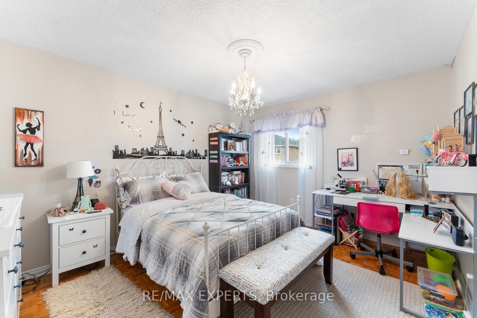 130 Pentland Crescent photo 32