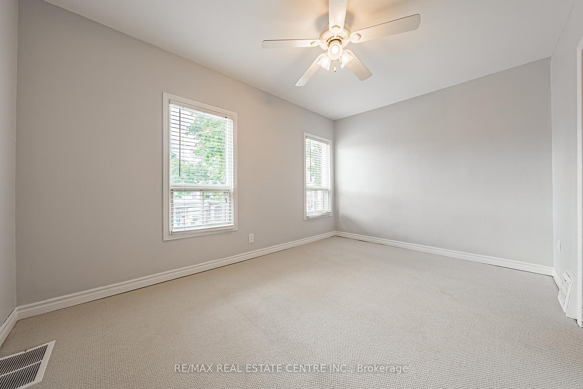 28 Fullerton Avenue photo 15