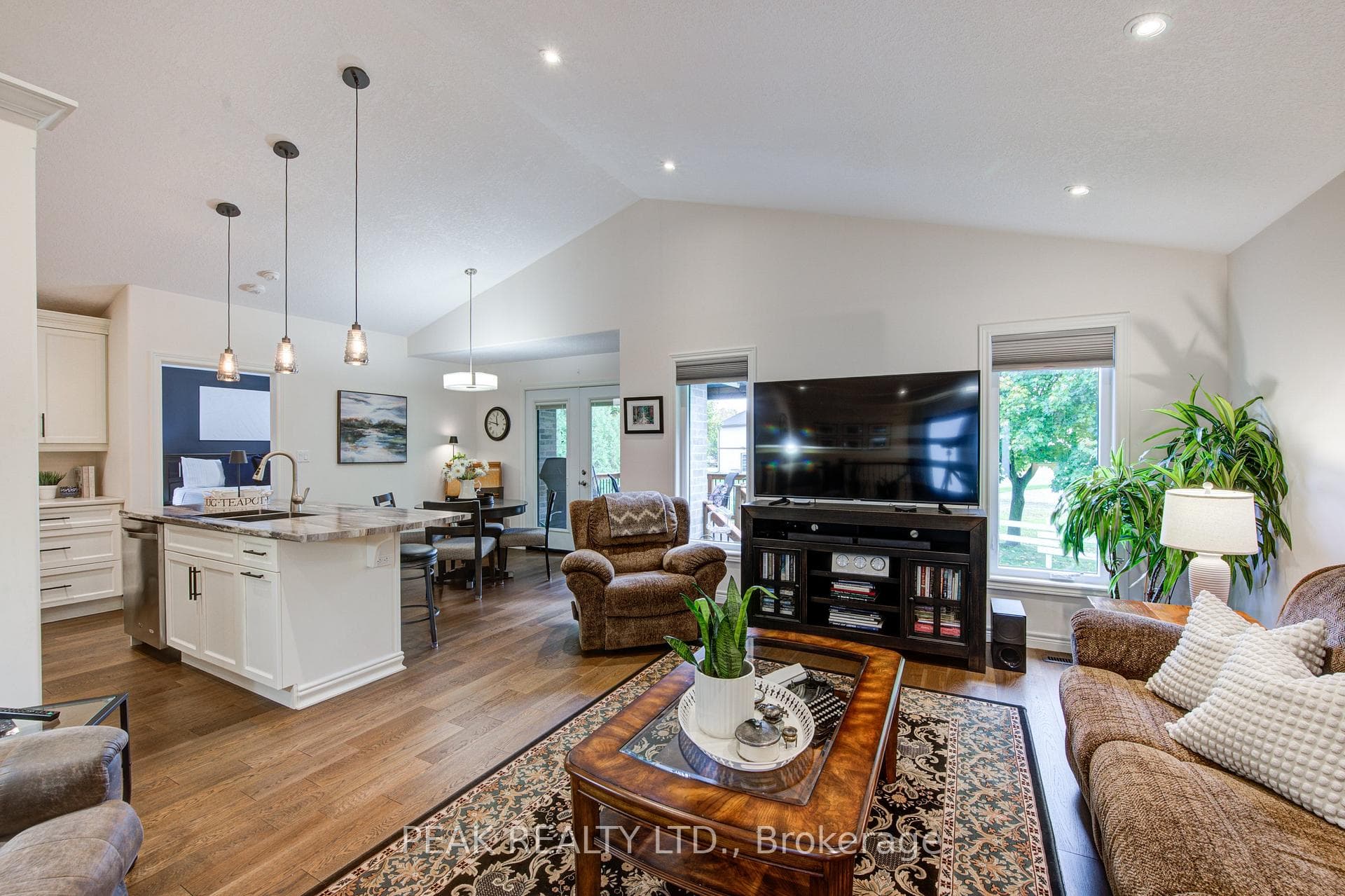 75 Jacob Street photo 22