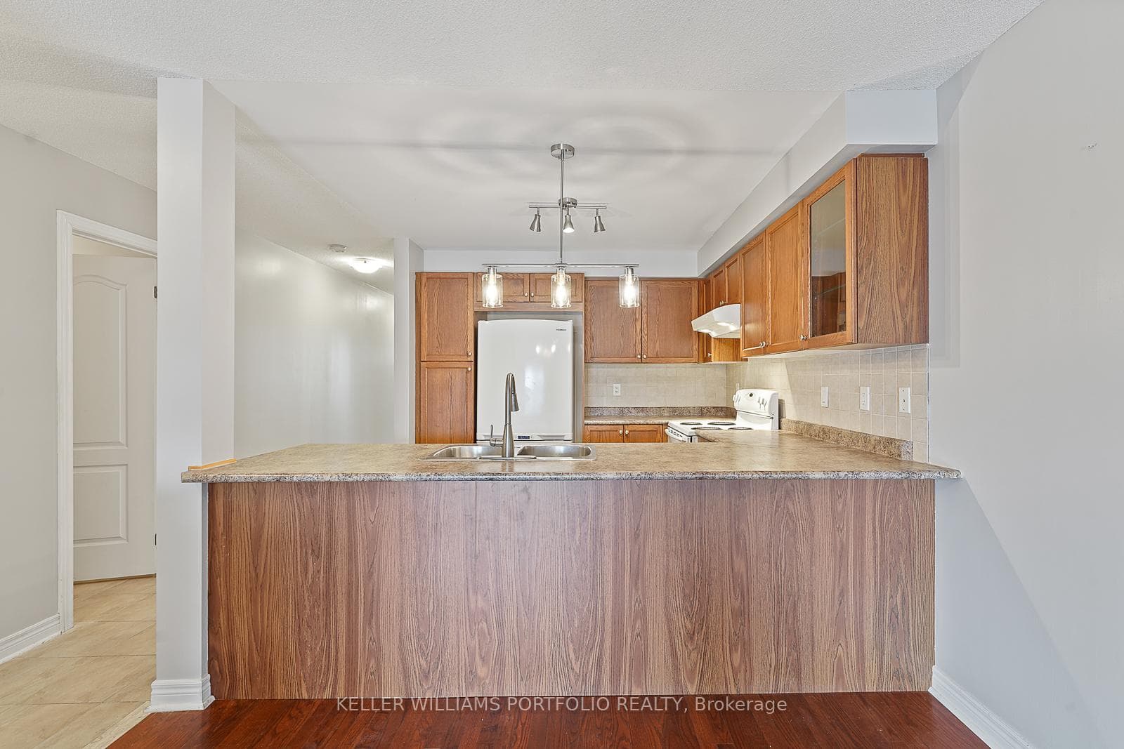 249 Morrish Road photo 13