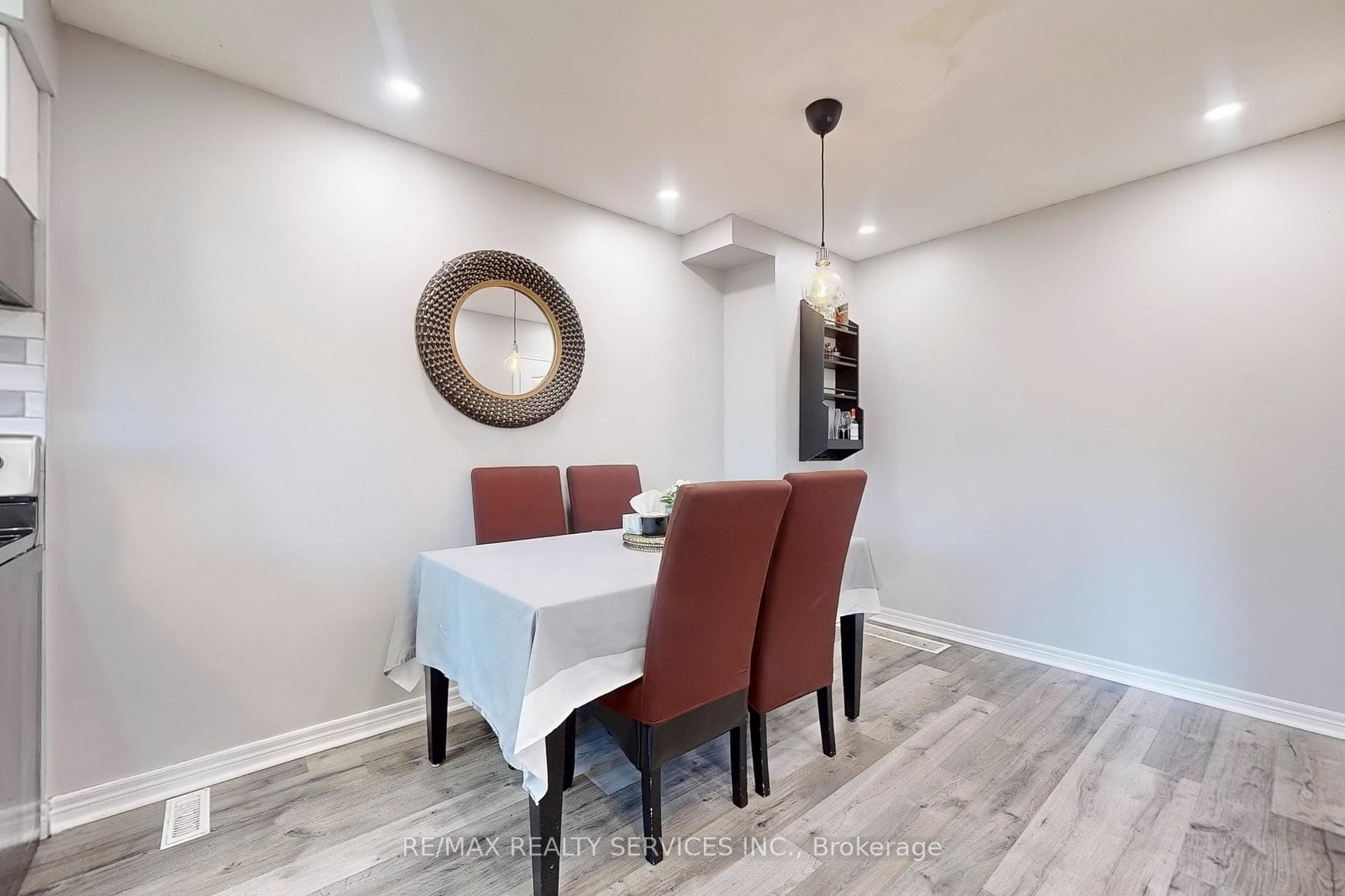 960 Glen Street Unit 37 photo 7