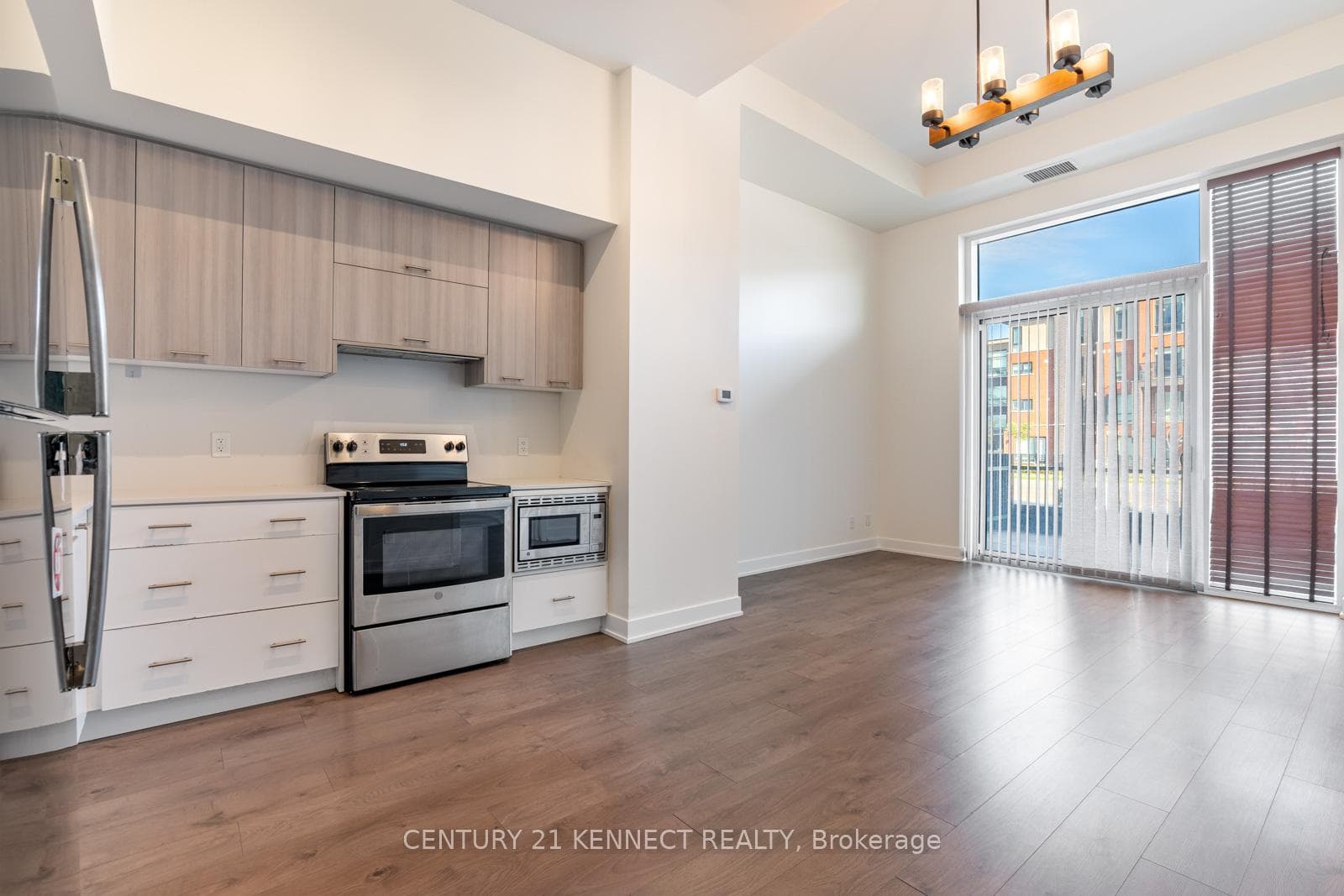 180 Veterans Drive Unit 101 photo 8