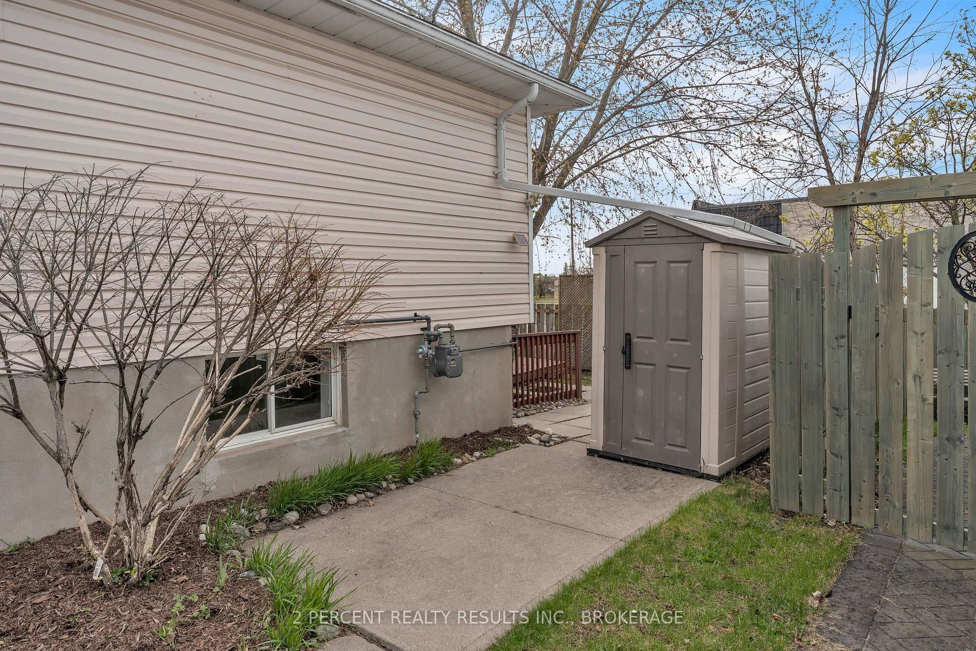 1294 Brackenwood Crescent photo 33