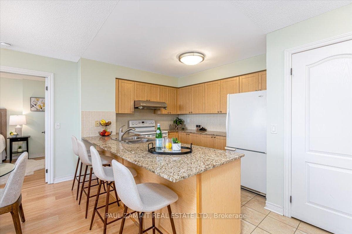 15 North Park Road Unit 814 photo 4