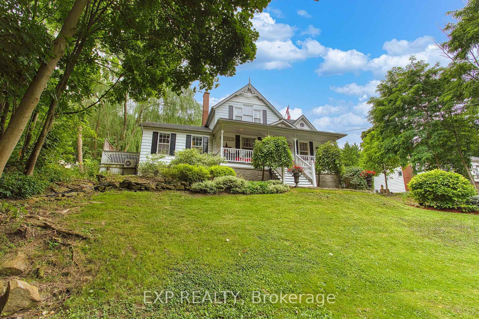 341 Main Street photo 3