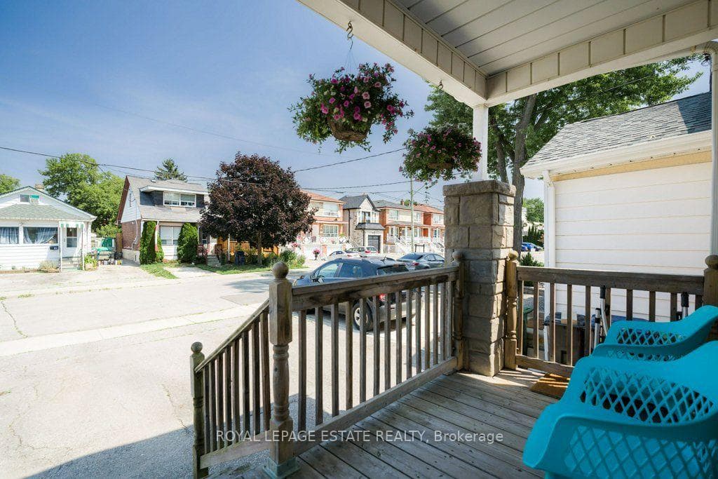 82 August Avenue photo 31