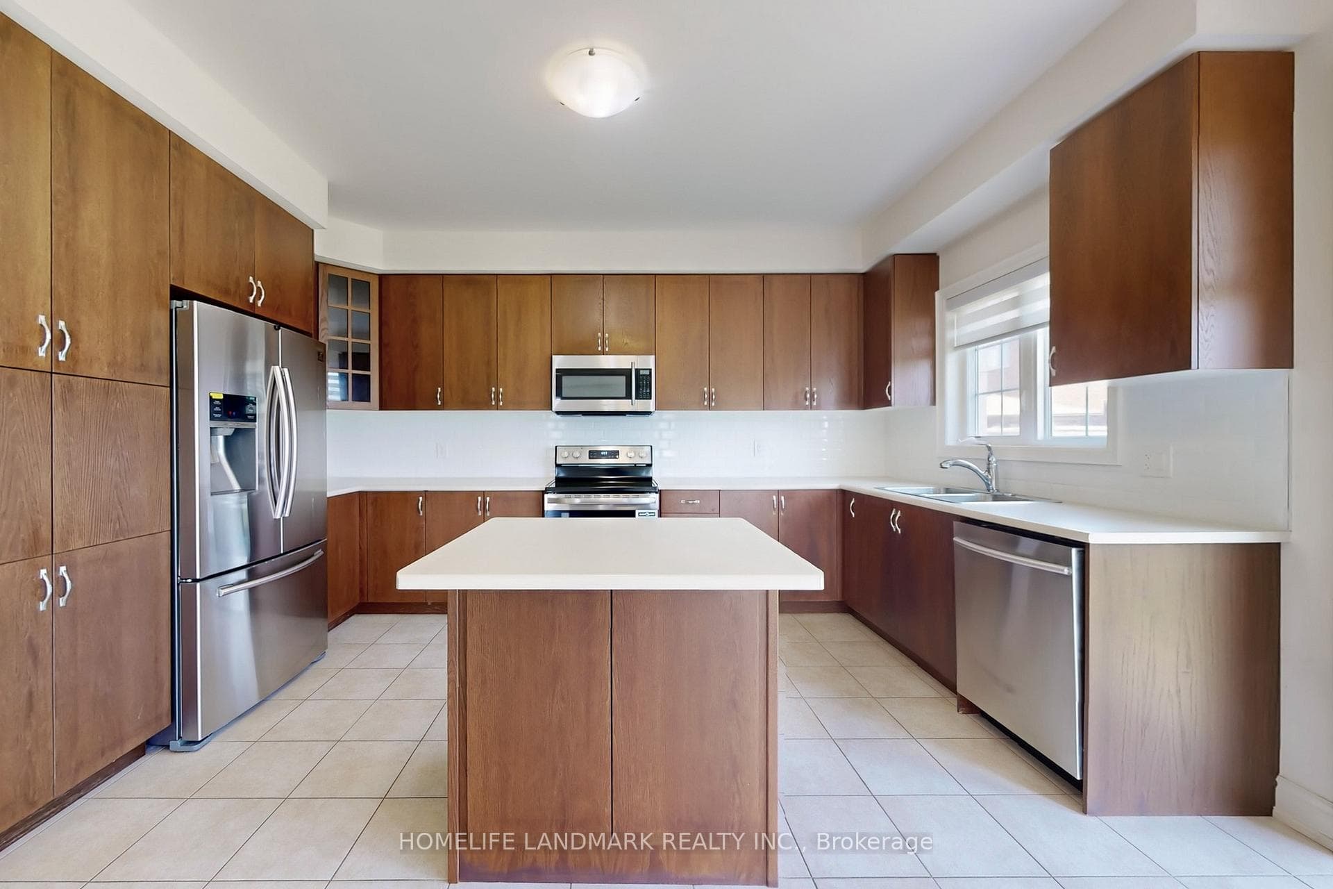 1533 Devine Point photo 17