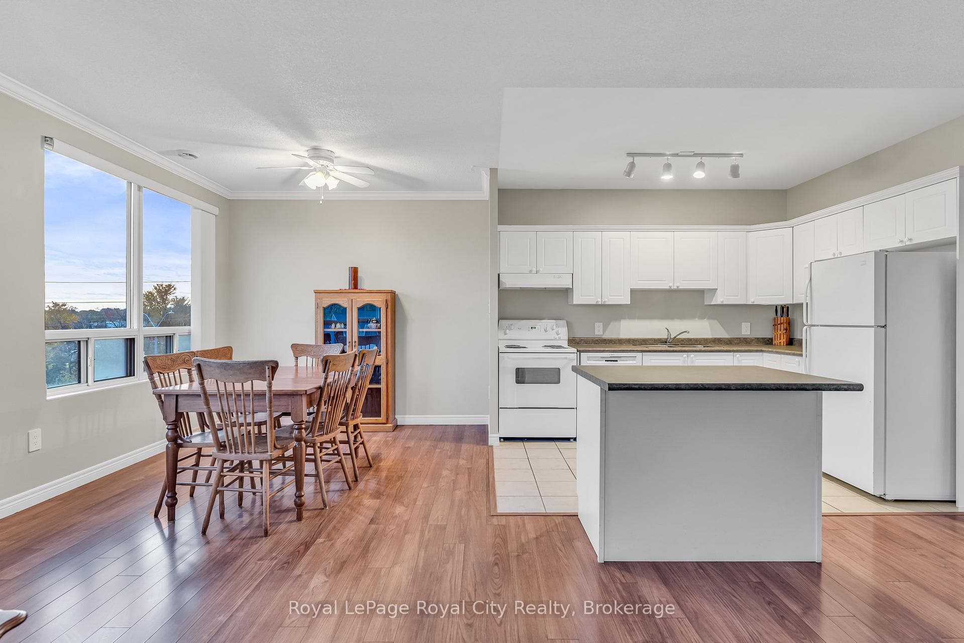 60 WYNDHAM Street Unit 311 photo 11