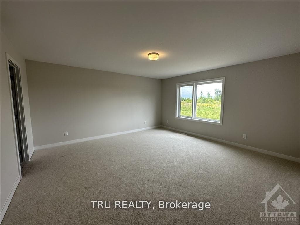 720 Eminence Street photo 10