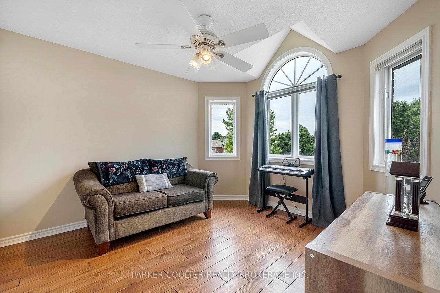 60 Columbia Road photo 23
