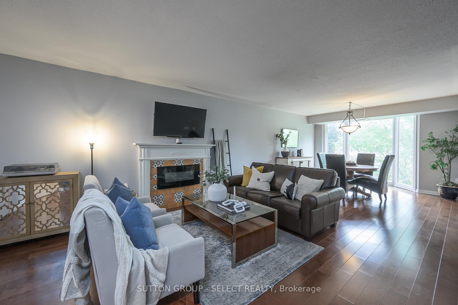 693 Windermere Road Unit 304 photo 5