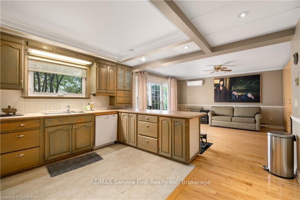 238 RIDEAU Street photo 14