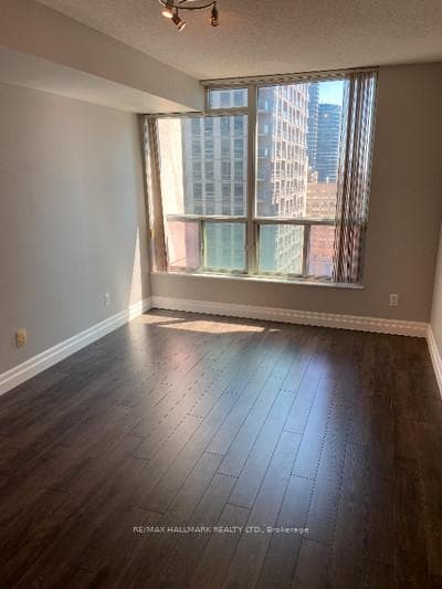 750 Bay Street Unit 2102 photo 7