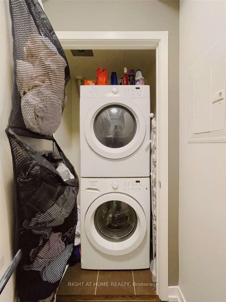 21 Widmer Street Unit 3011 photo 20