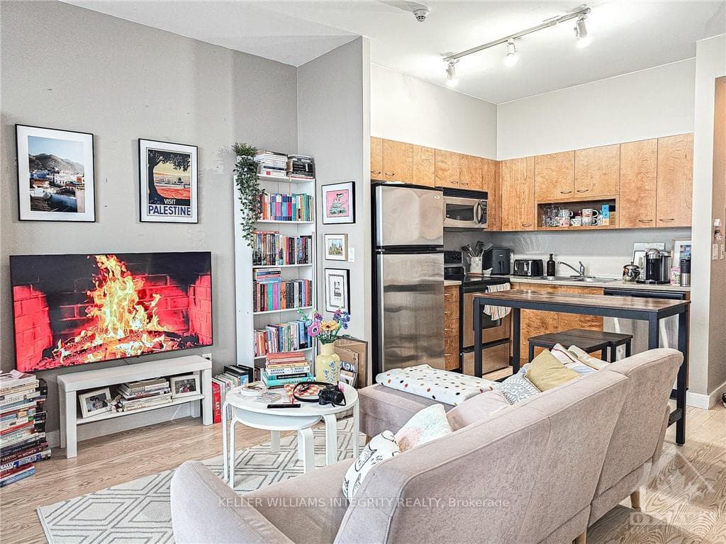 179 GEORGE Street Unit 1809 photo 10