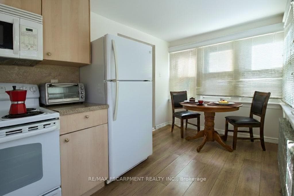22 BLAKE Street Unit 3 photo 12