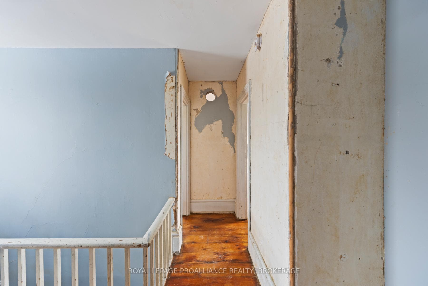 148 Yonge Street photo 30