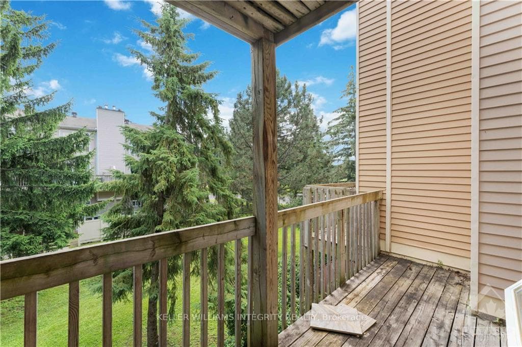 6704 JEANNE D'ARC Boulevard Unit B photo 27
