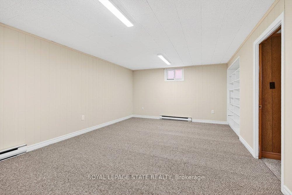 42 Evergreen Avenue photo 34