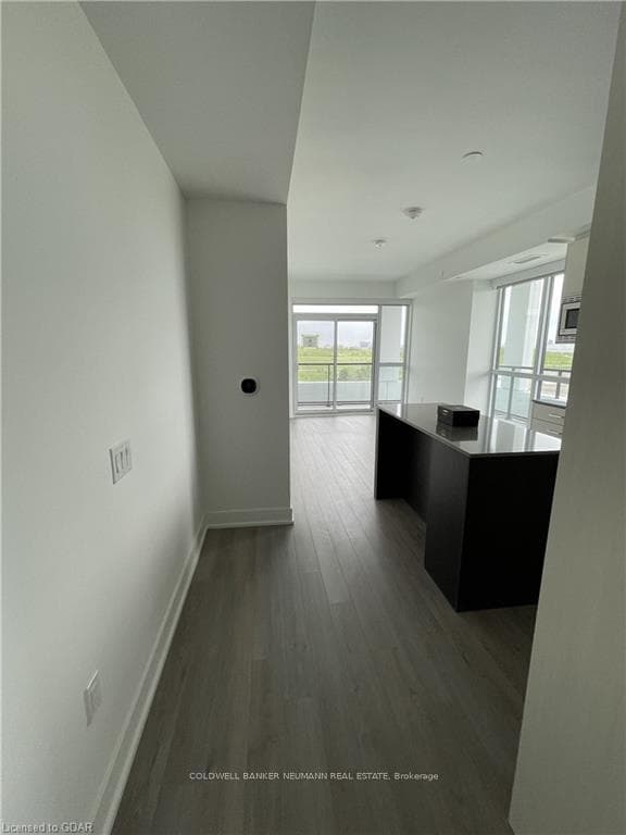 Hallway to kitchen