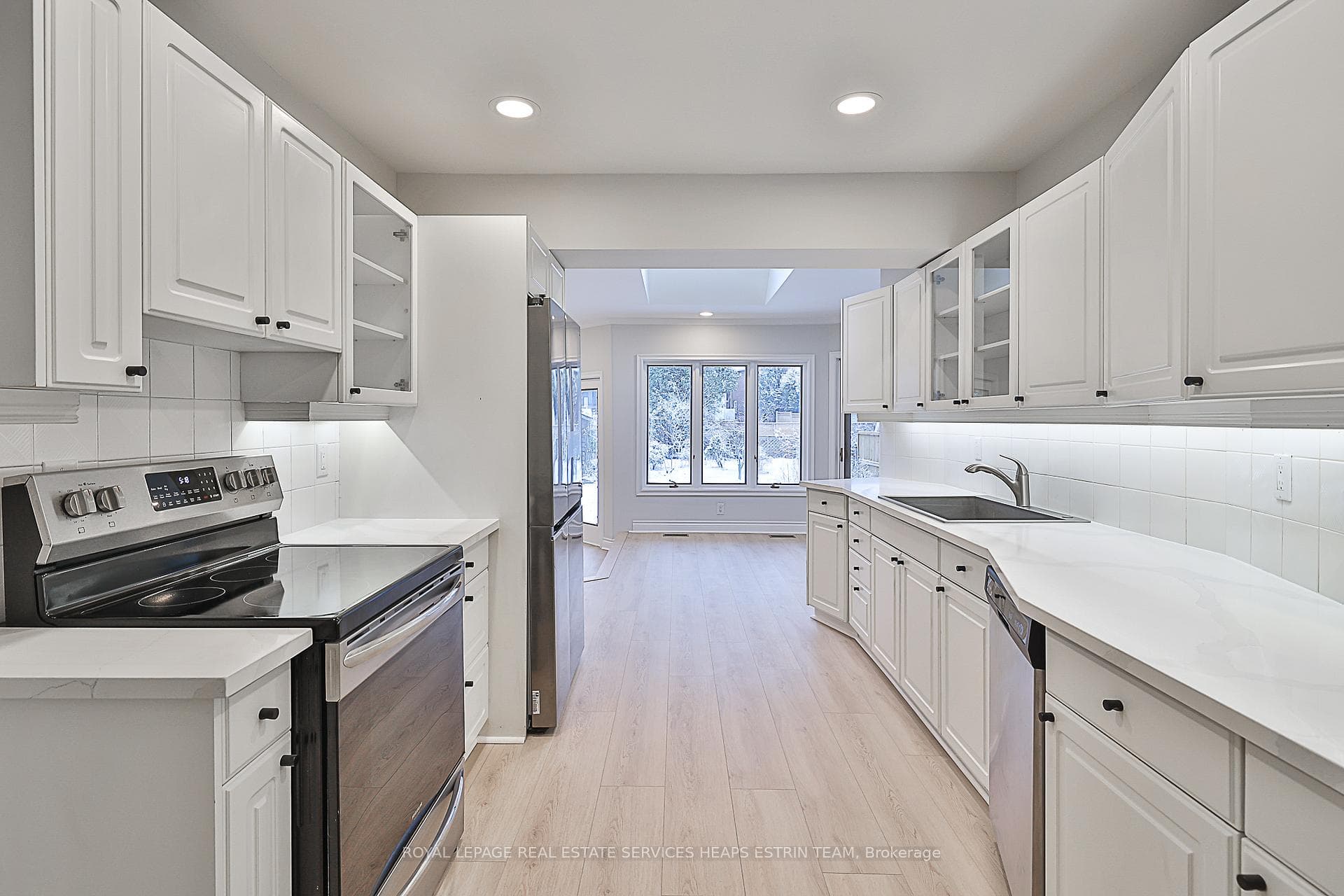 27 Southlea Avenue photo 16
