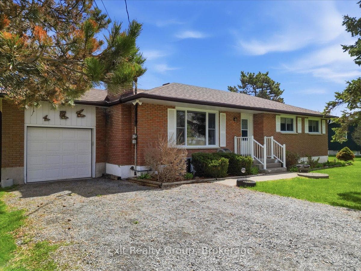196 Elmwood Drive photo 1