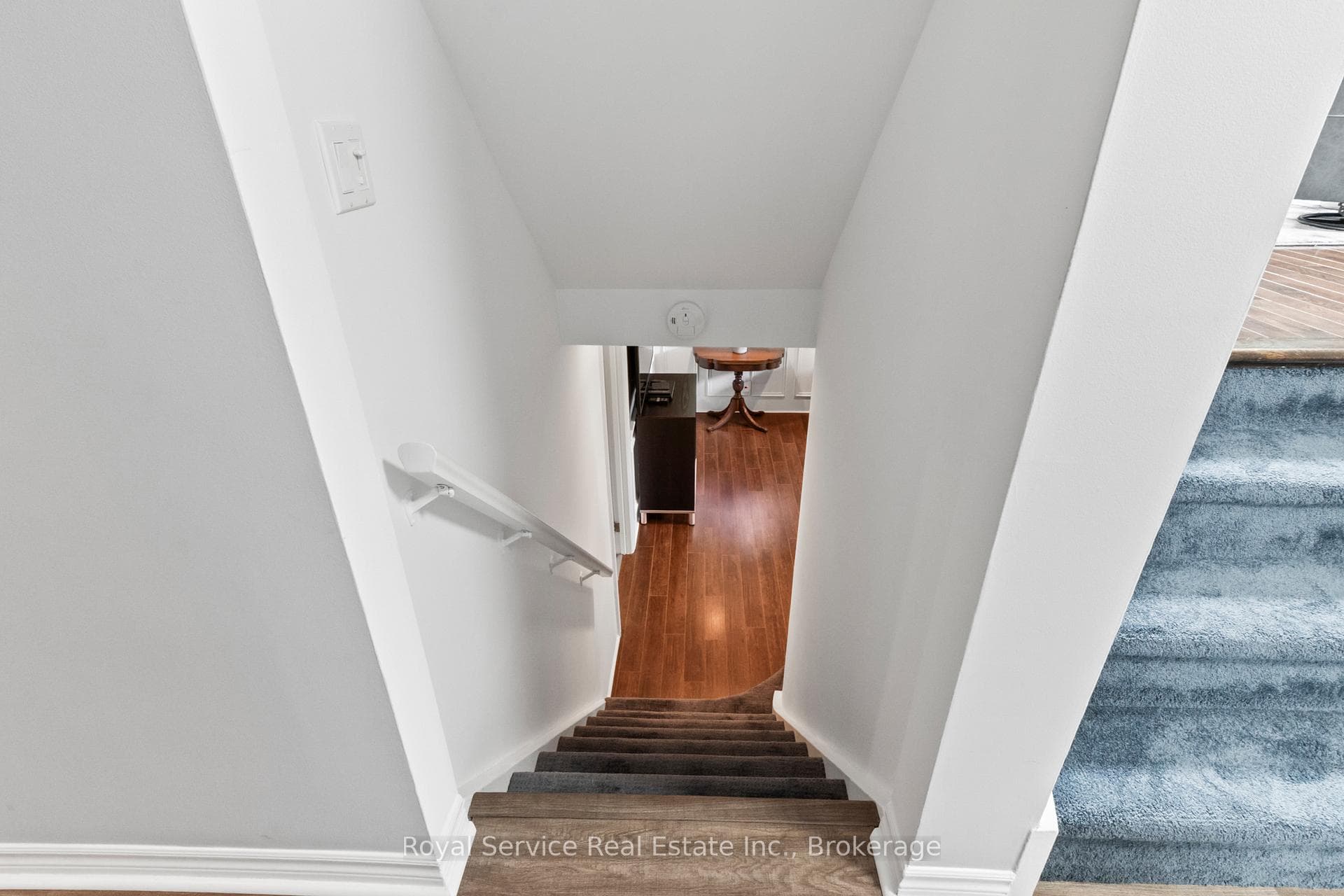 460 Harwood Drive photo 23