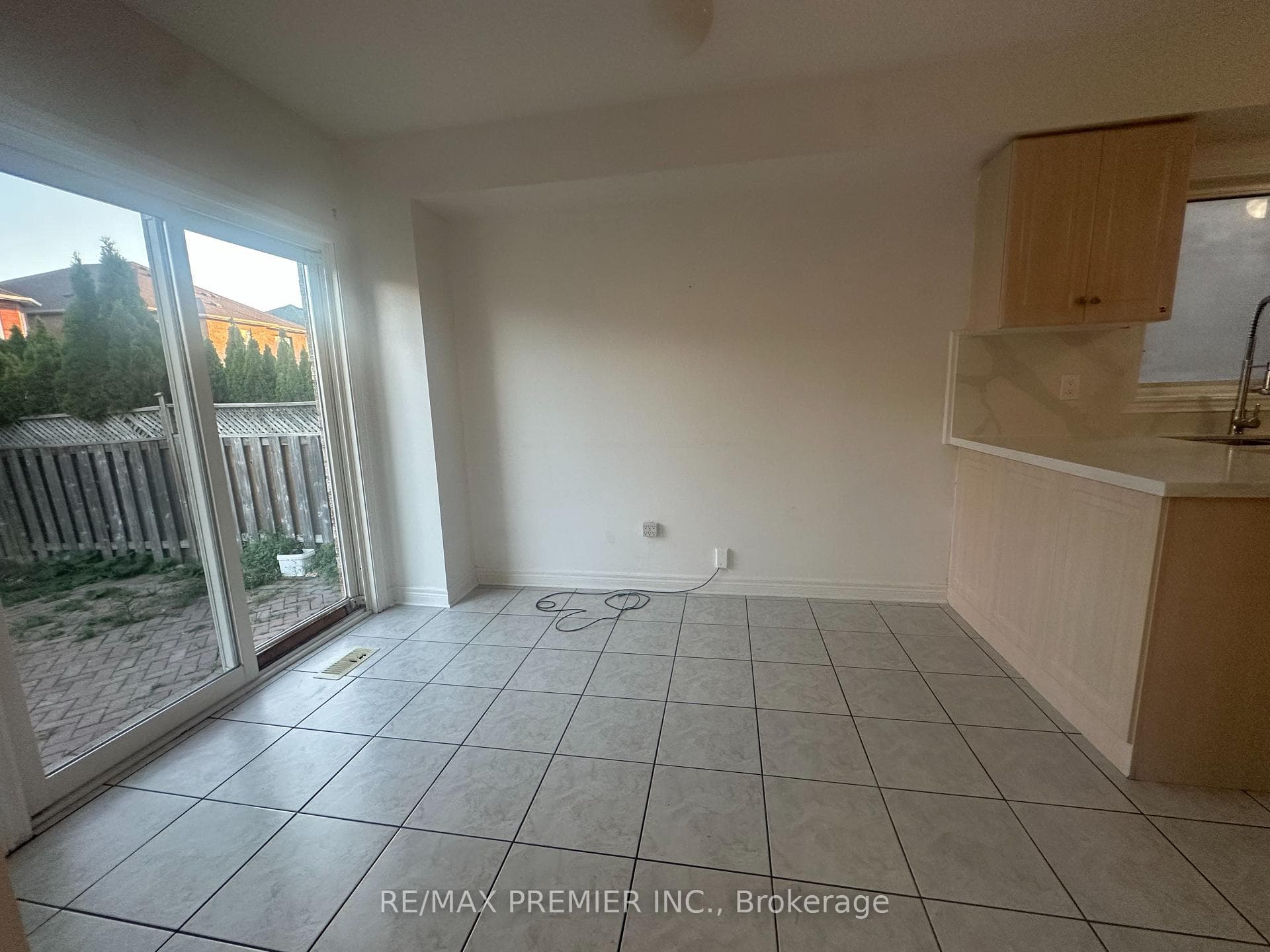 124 Casabel Drive photo 8