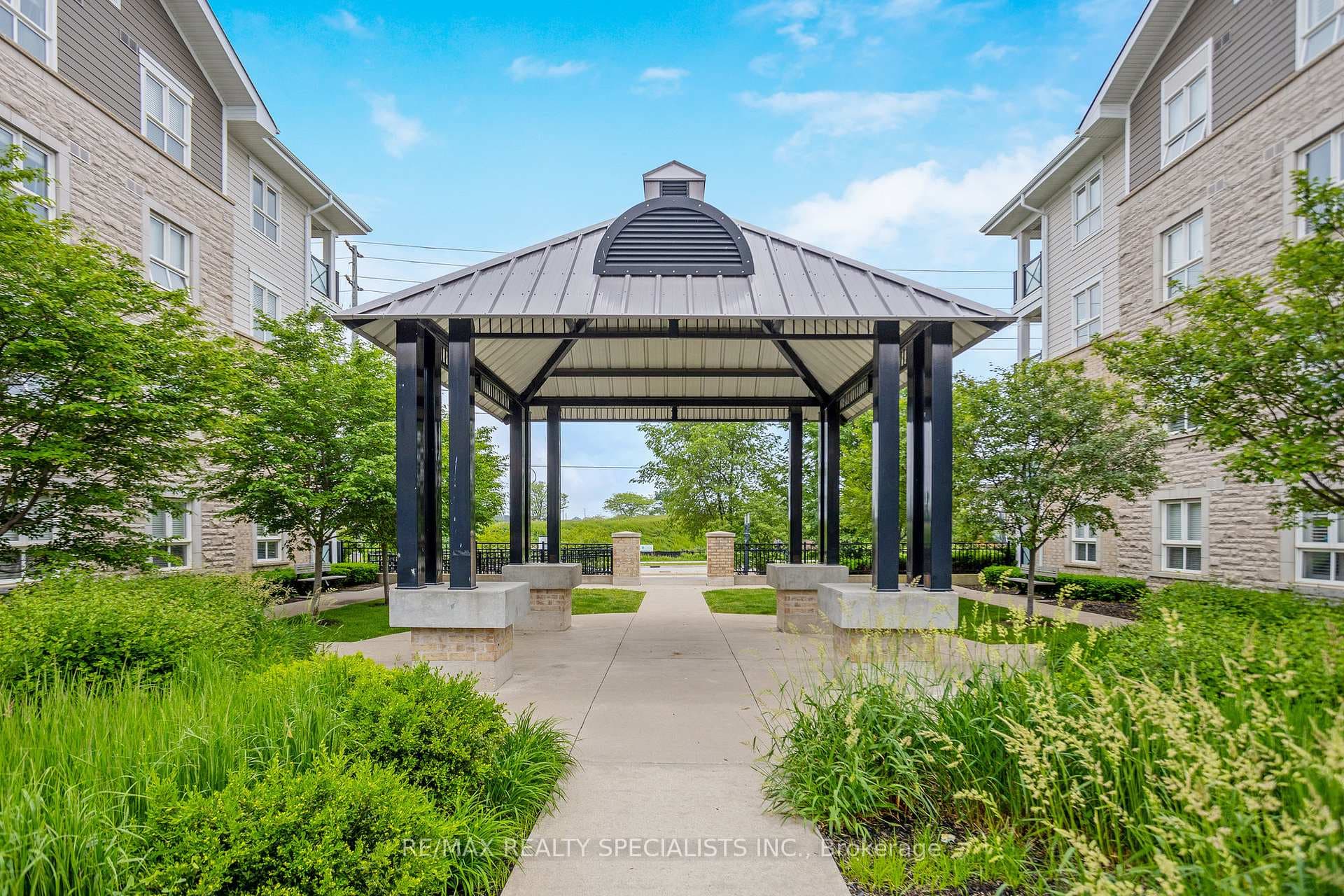 1005 Nadalin Heights Unit 101 photo 24