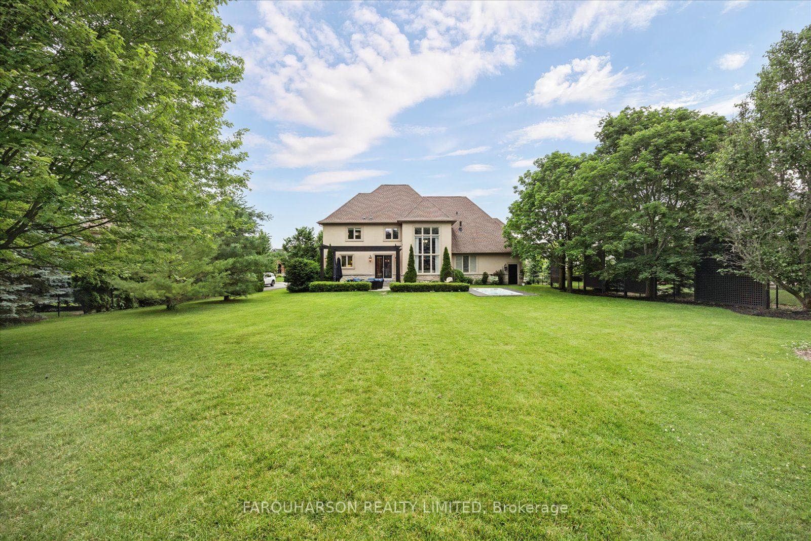 41 Country Club Crescent photo 33
