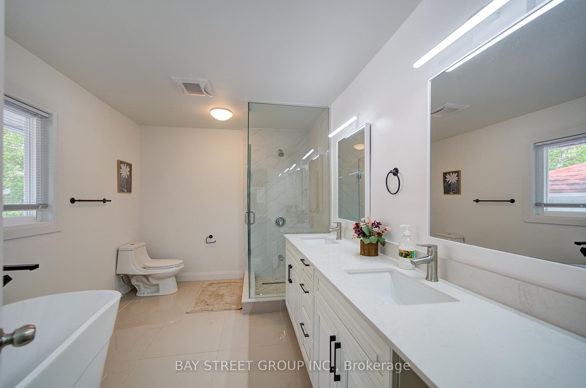 14874 Niagara River Parkway photo 31