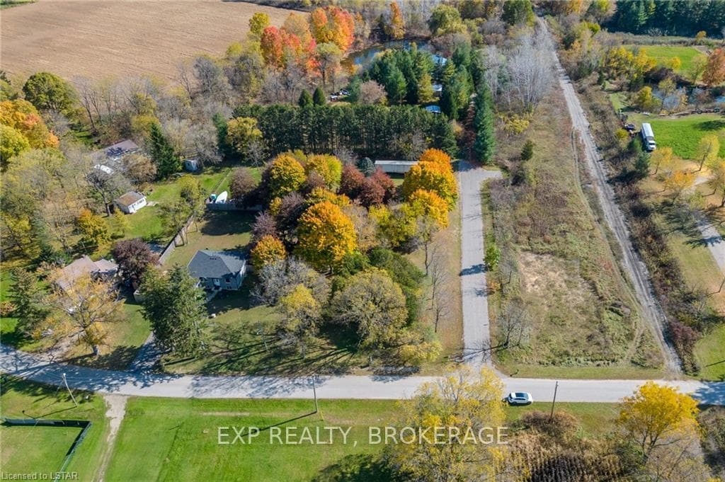 42 MIDDLEMISS Avenue photo 6