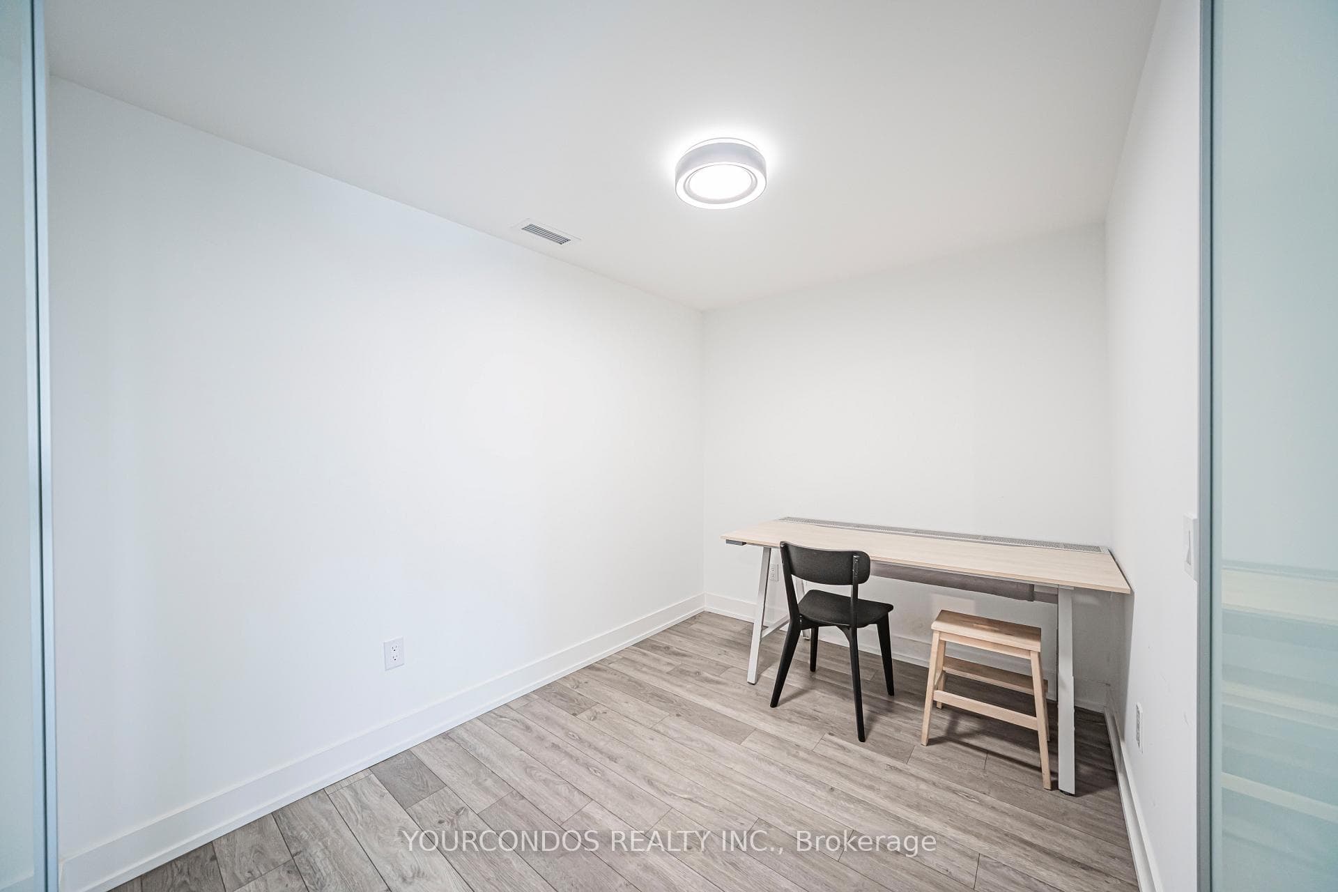 8 Cedarland Drive Unit 612 photo 17