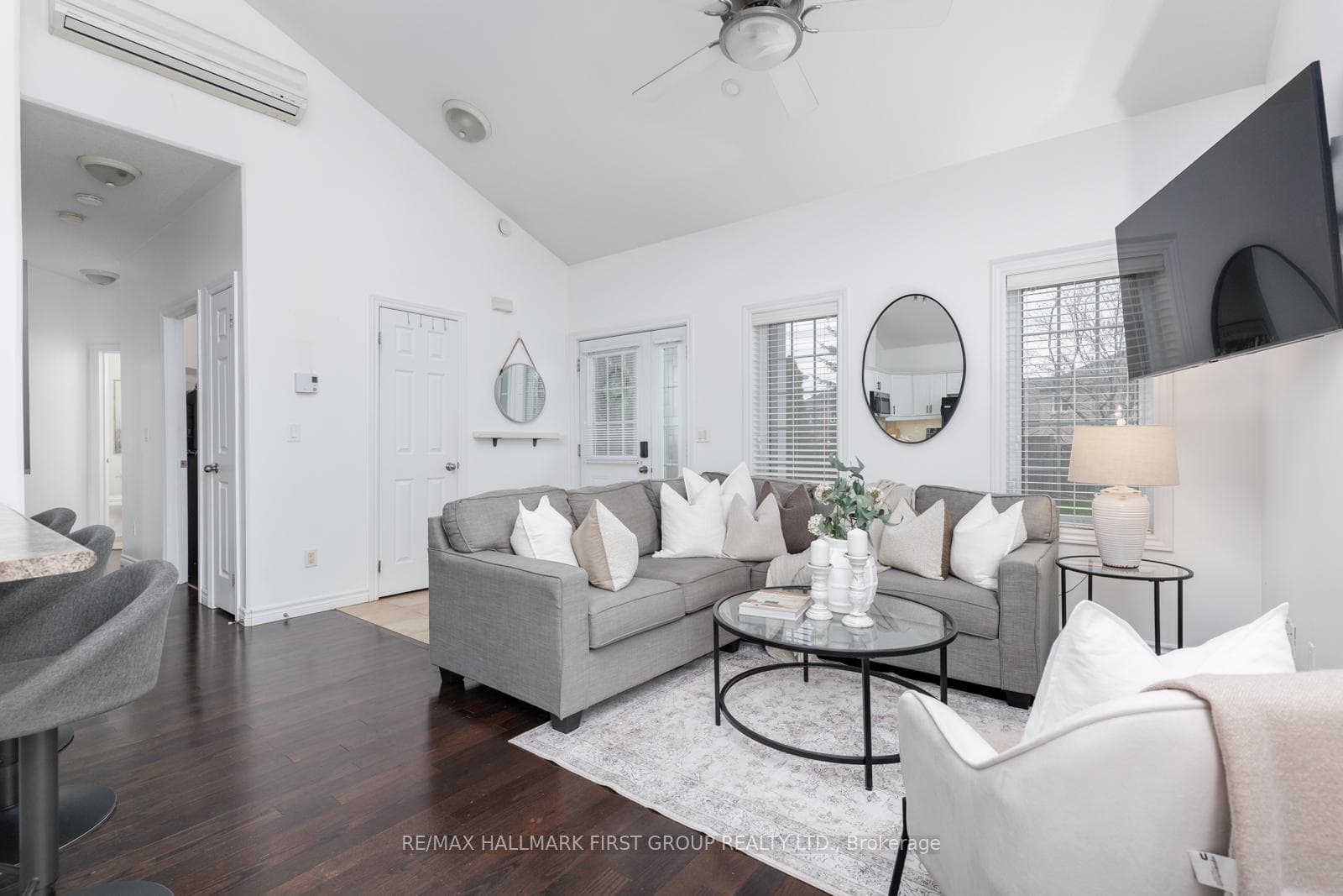 325 Densmore Road Unit 1501 photo 11