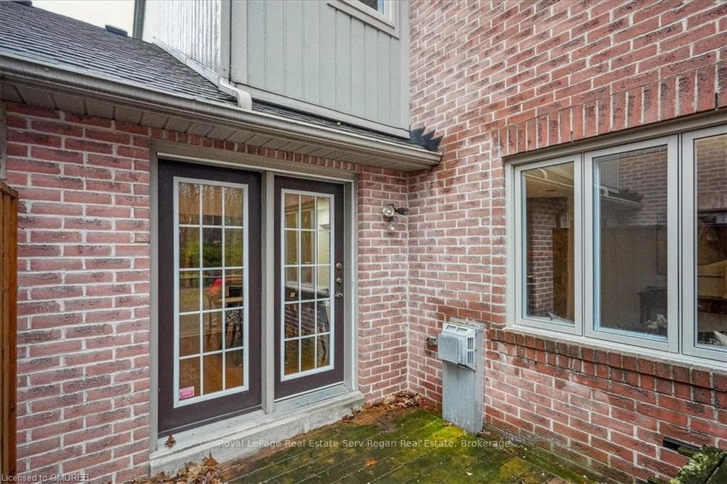 5490 GLEN ERIN Drive Unit 19 photo 32