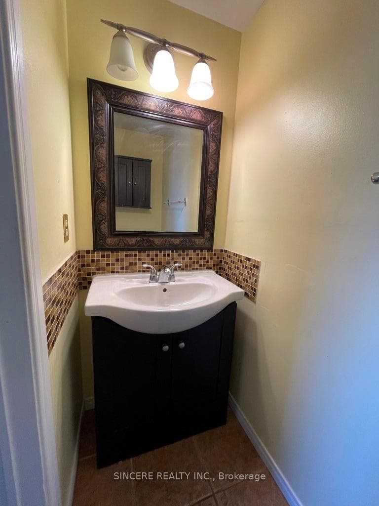 188 Daniels Crescent photo 30