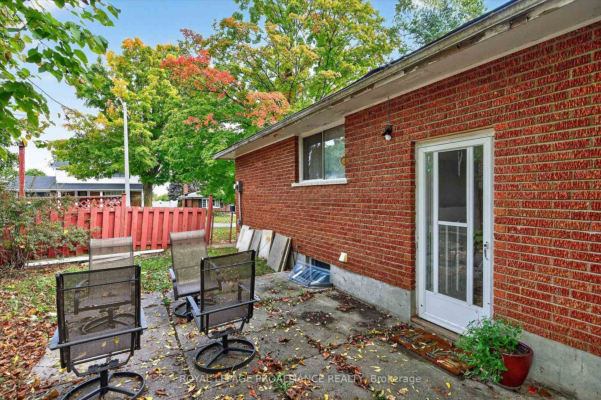 2 Seneca Road photo 29